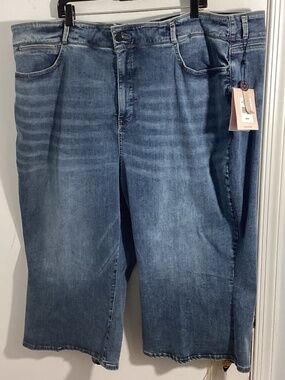 NWT NYDJ LIFT TUCK TECHNOLOGY WIDE LEG COOL EMBRACE CROP JEAN PANTS 28W